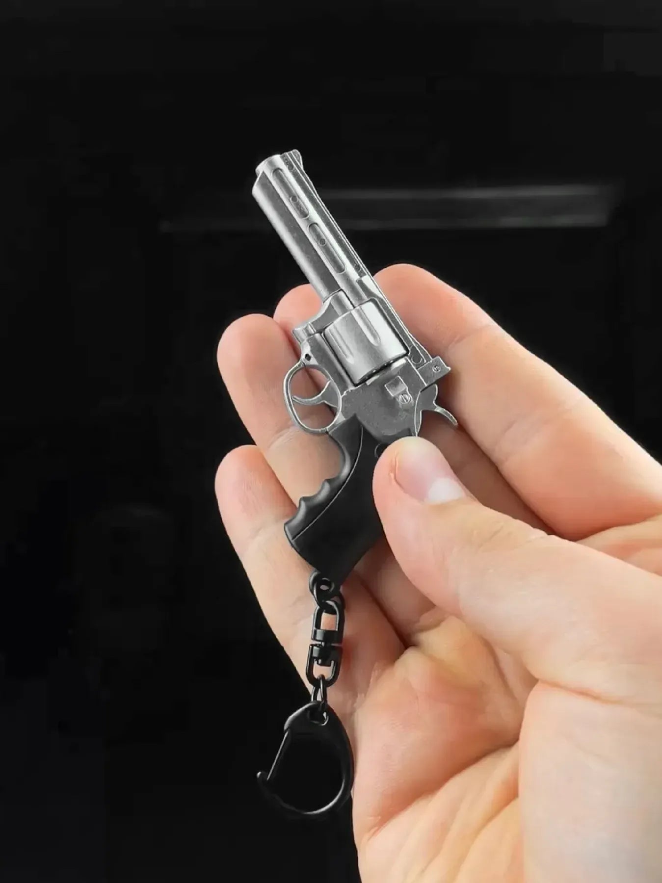 BL keychain gallery - Revolver Keychain - 4