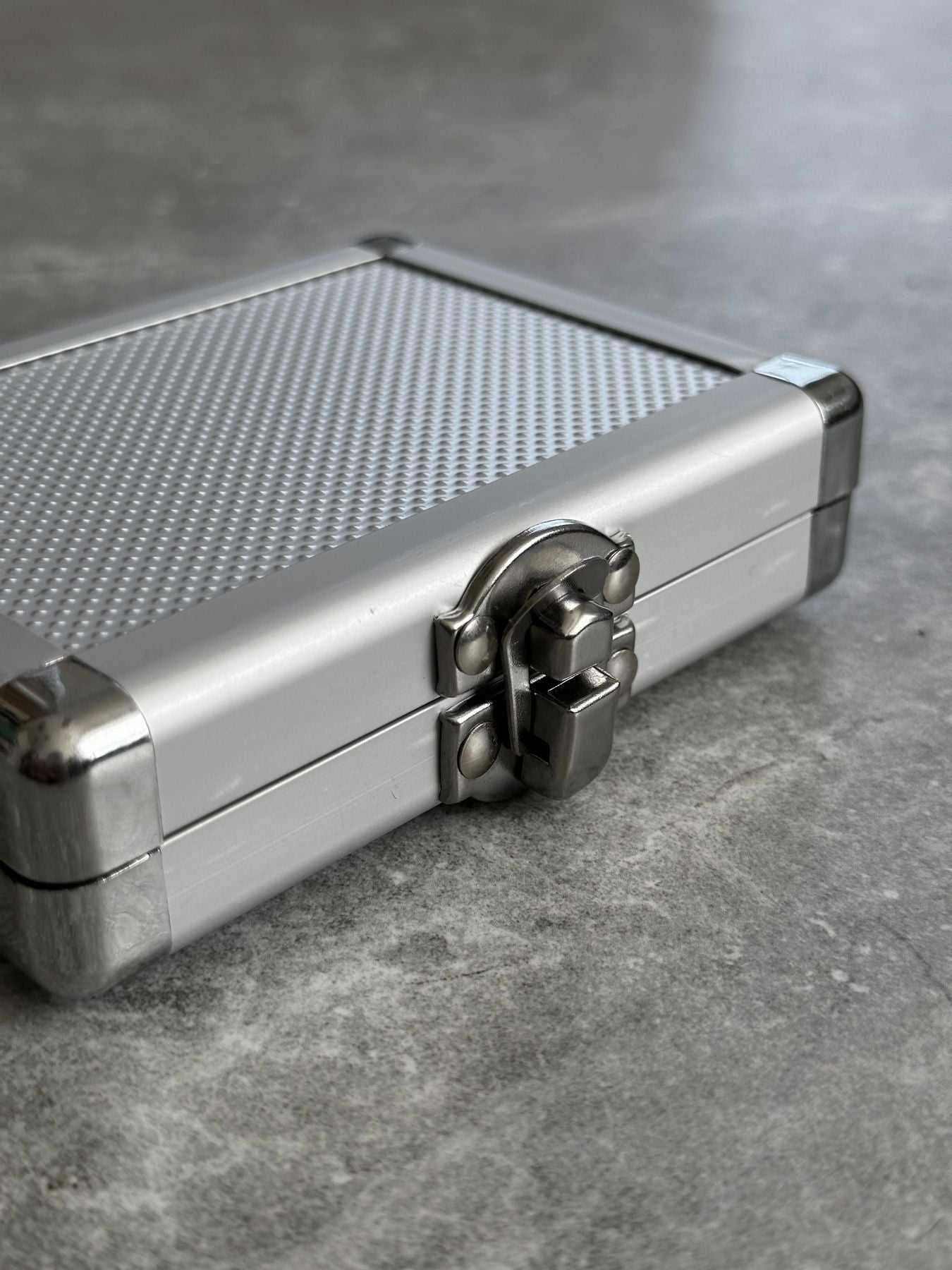 BL keychain gallery - Metal Keychain Case - 4